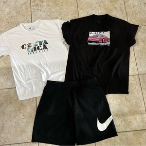 Lots Of 3 -Nike Sportswear Men's Graphic Fleece Sweat Shorts And 2 Men’s Tees XL